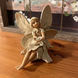 Fairy with angle wings figure